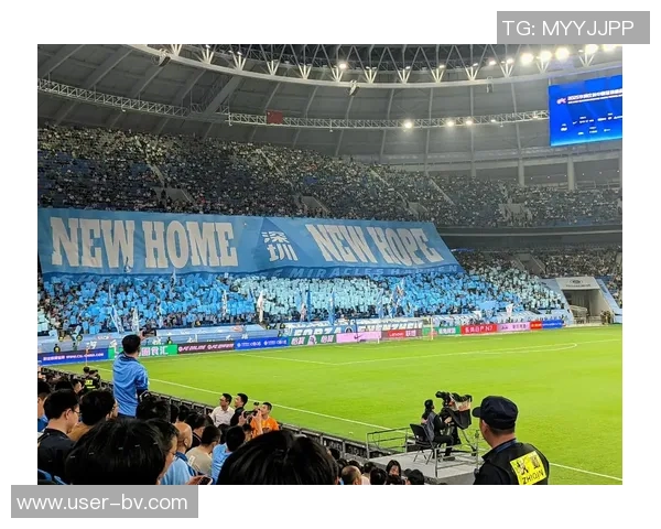 深圳新鹏城顺利完成冬训第二场友谊赛展现球队实力与团队默契